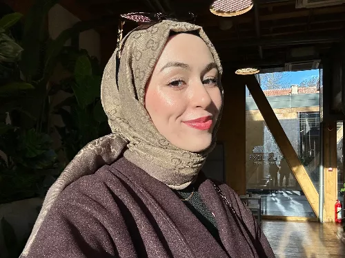 Kübra Ö. - İstanbul Özel Ders Öğretmeni