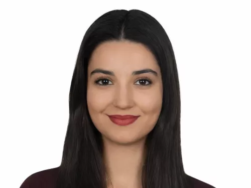 Begüm G. - İzmir Özel Ders Öğretmeni