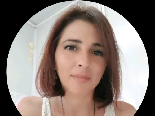 Almıla Ö. - İzmir Özel Ders Öğretmeni