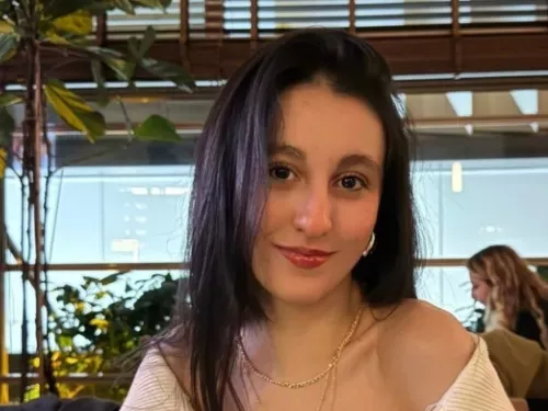 İrem D. - İstanbul Özel Ders Öğretmeni