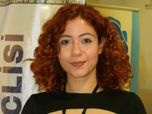 EDA E. - İzmir Özel Ders Öğretmeni