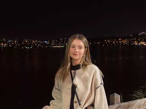 Ebru E. - Özel Ders Öğretmeni Profil Resmi