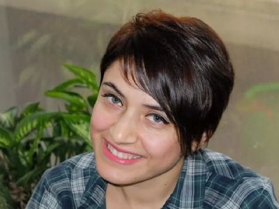 Ayşe C.